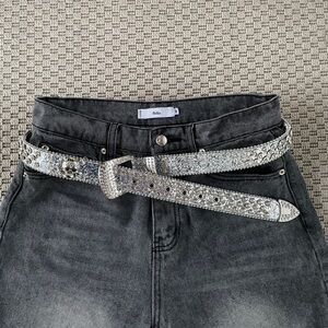 white y2k rhinstone skull belt